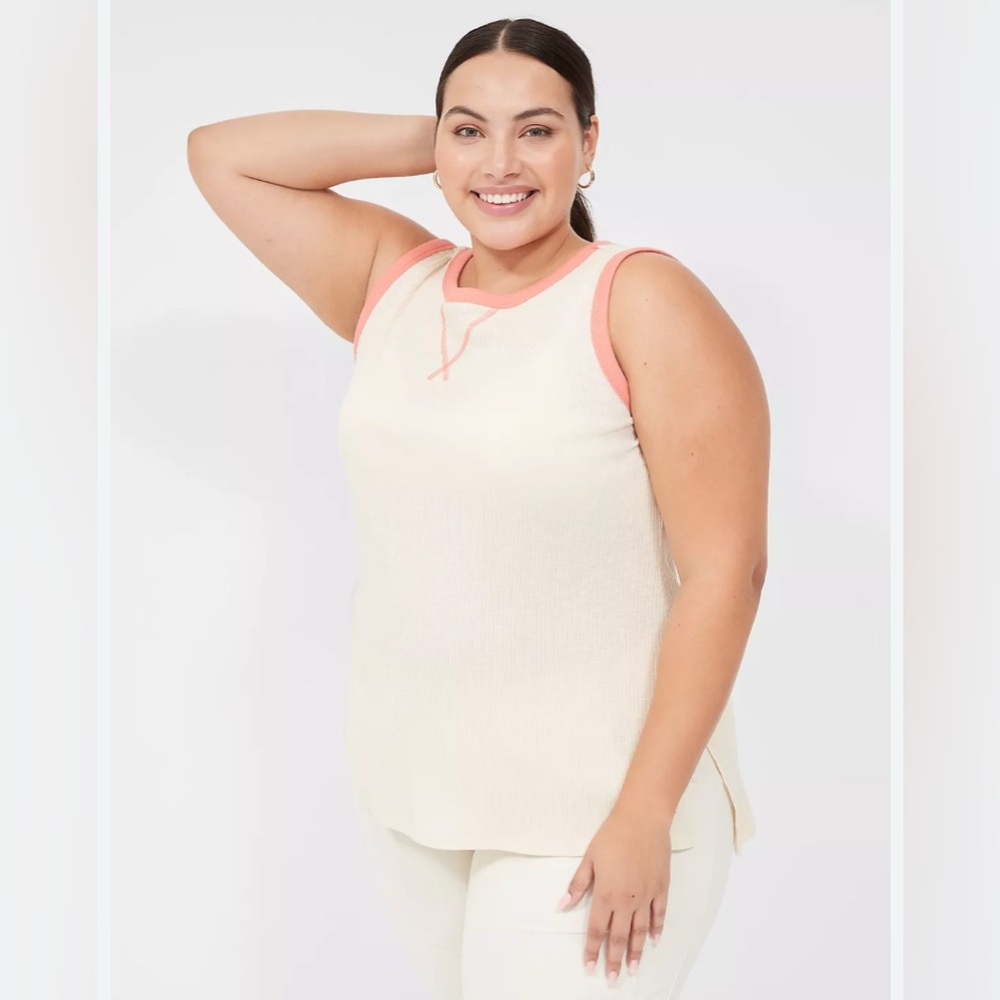 Womens NWT‎ Livi Lane Bryant Ribbed Crewneck Tanktop Shirt